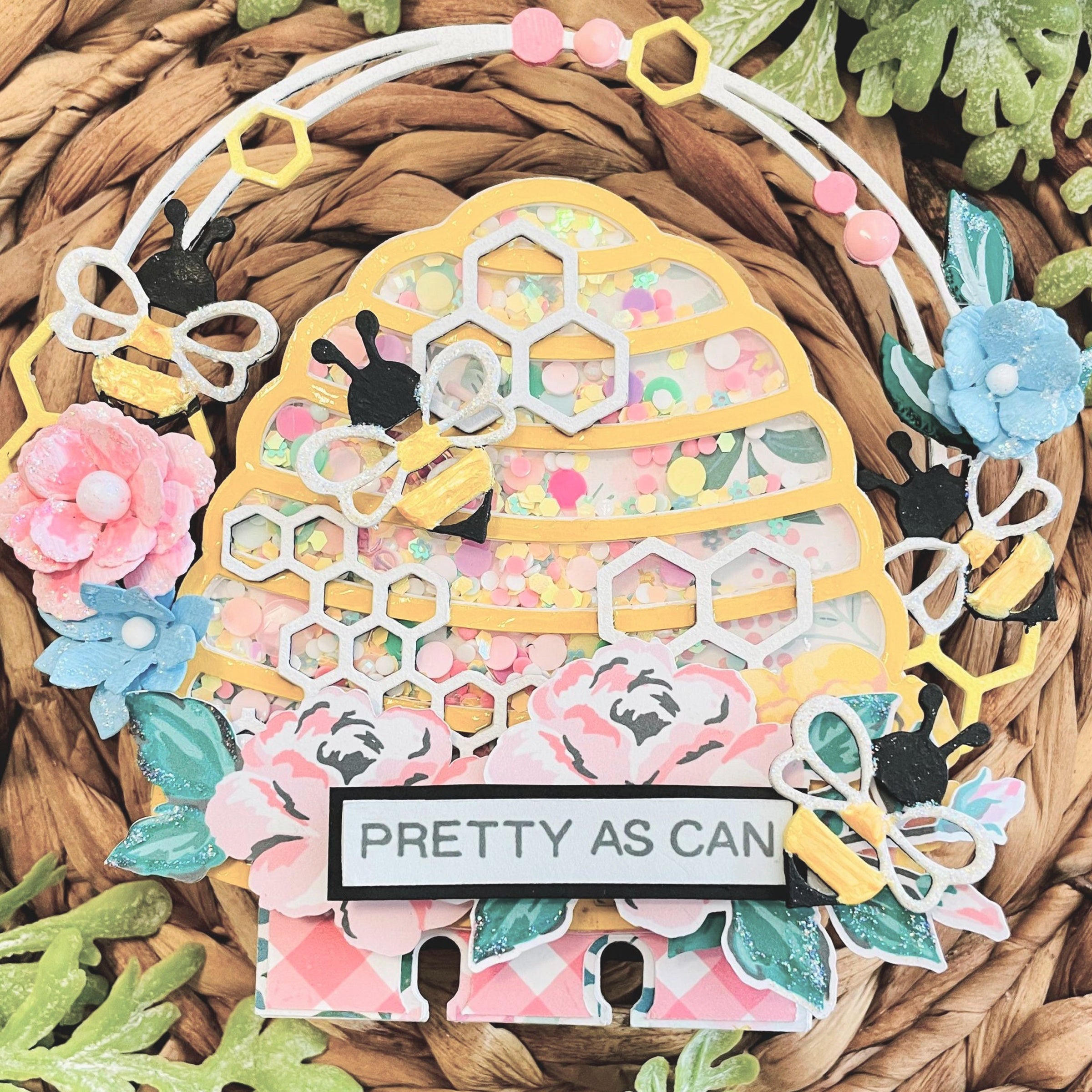 Scrapaholics Laser Cut Chipboard  Thick-Bee Frame Set