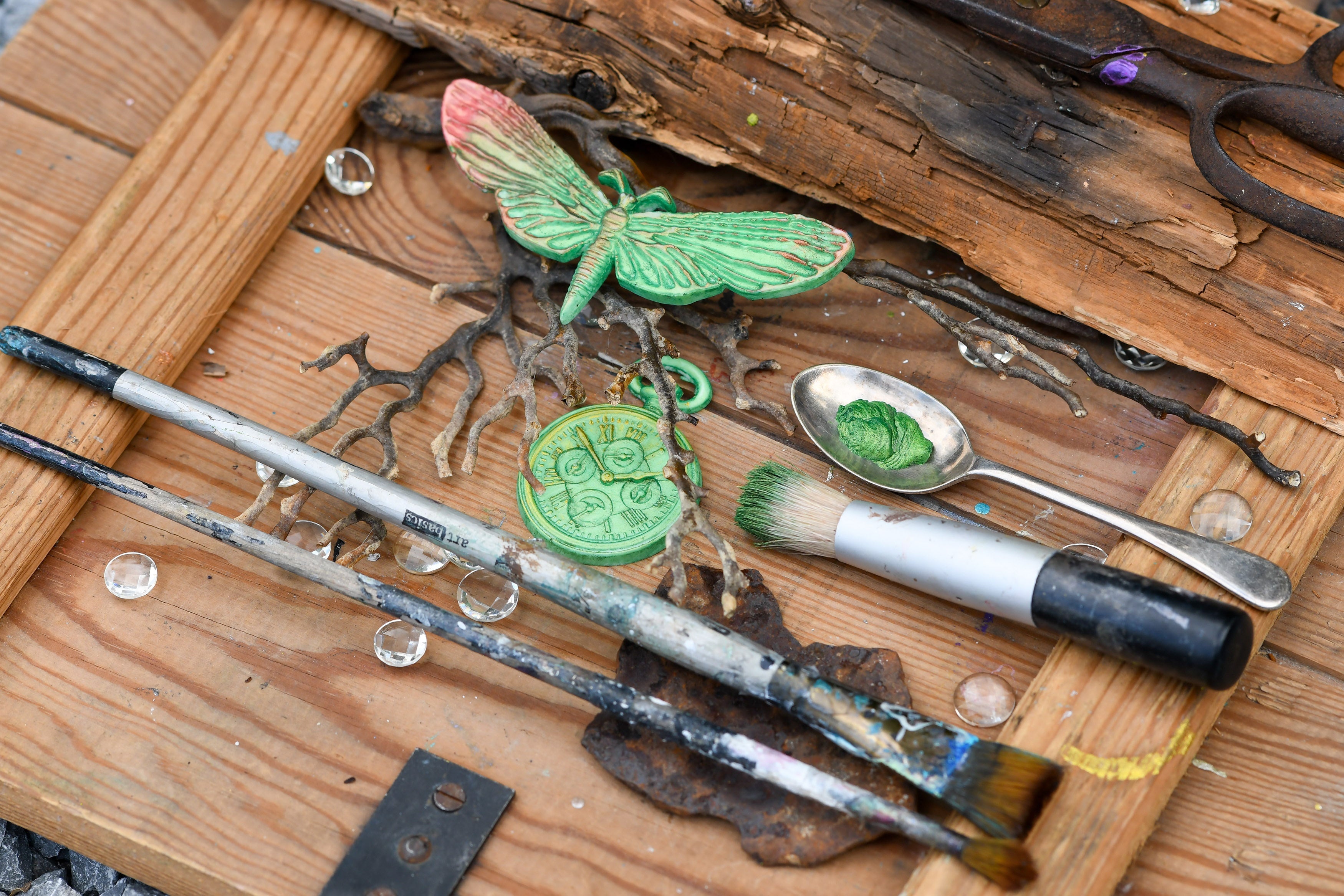 Finnabair Art Alchemy Metallique Wax .68 Fluid Ounce-Moss Green